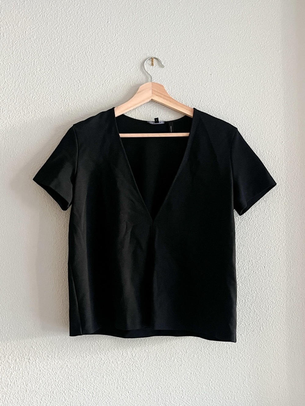 Theory Black V-Neck Short Sleeve Top